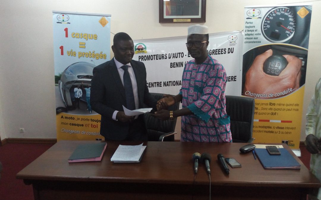 SIGNATURE DE PARTENARIAT CNSR PROMOTEURS DES AUTO-ÉCOLES AGRÉÉES DU BÉNIN (APAAB)